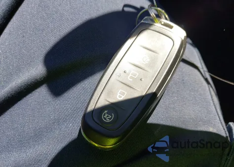 2018 Ford Taurus Limited z USA, uszkodzony, nr VIN 1FAHP2F85JG118664